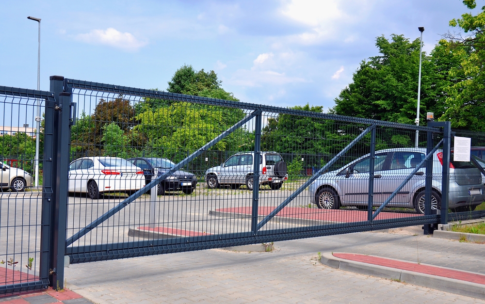 5 Ways To Keep Your Business’ Parking Lots Safe & Efficient 